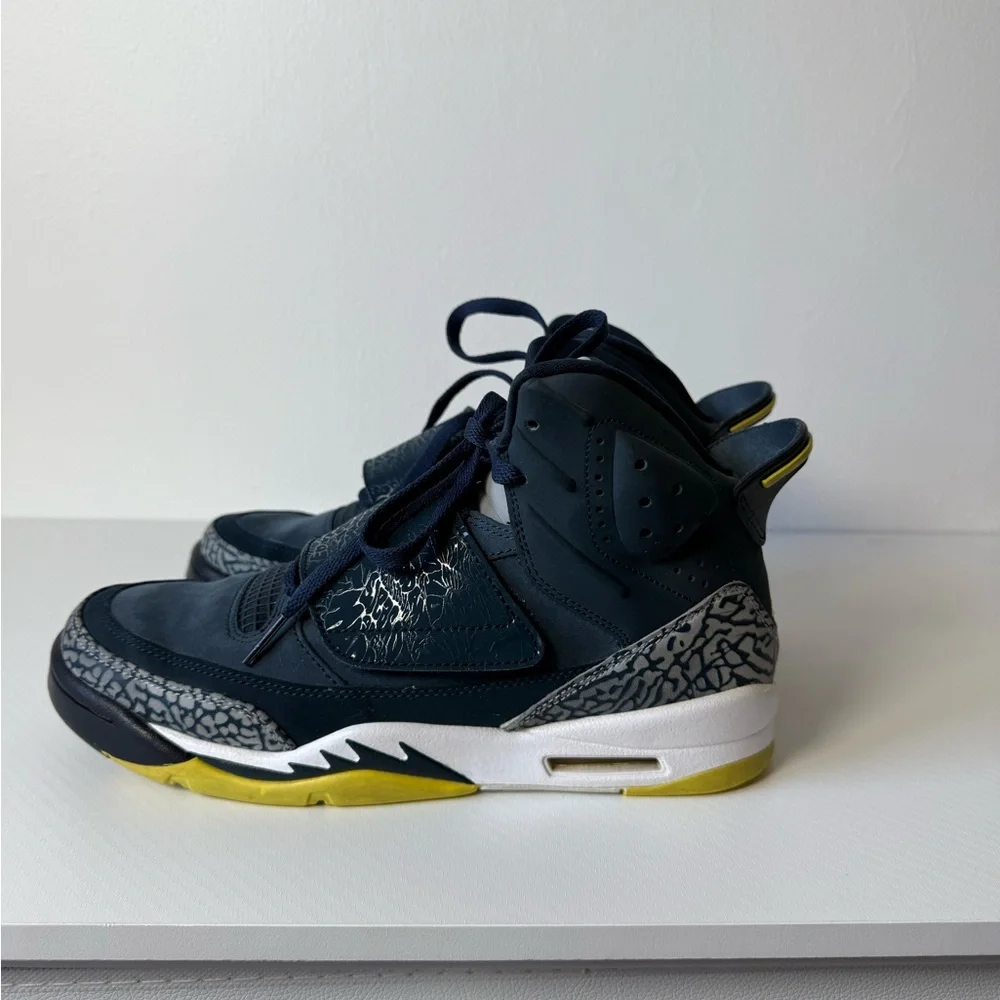 Nike Air Jordan Son of Mars Armory Navy Kids Navy Blue Sneakers‎ 7.5 y
